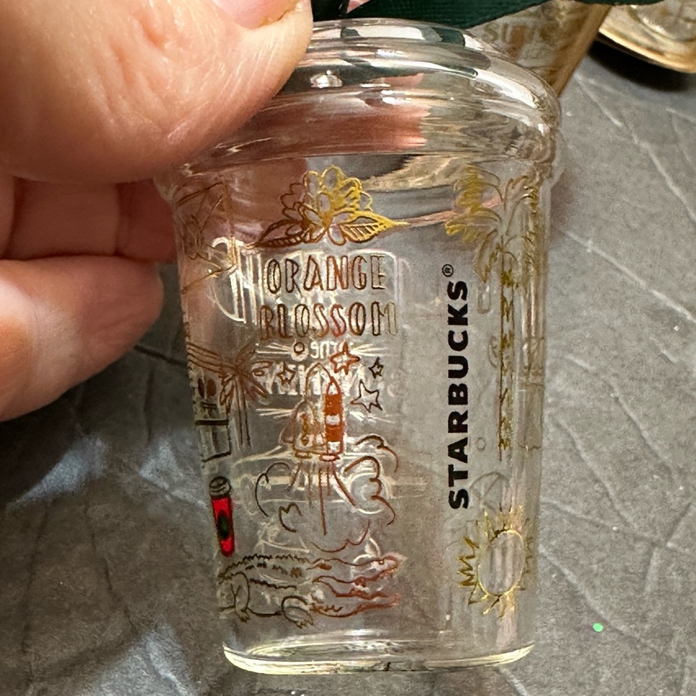 Starbucks 2022 Christmas Ornament Been There Series FLORIDA glass - Picture 6 of 11